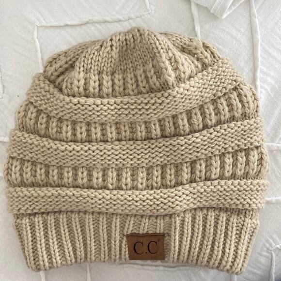 C.C Exclusives Cream Thick Soft Knit Beanie - Picture 1 of 3